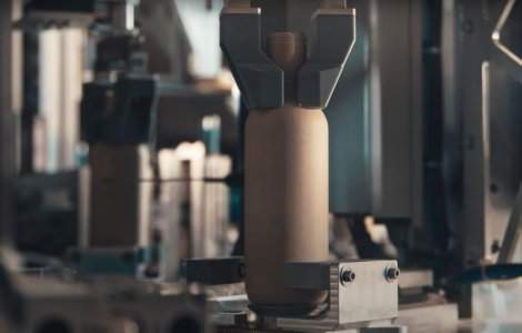 Inovația daneză care amenință să transforme industria ambalajelor: sticle din hârtie și capace din fibră pe cale să schimbe regulile jocului?