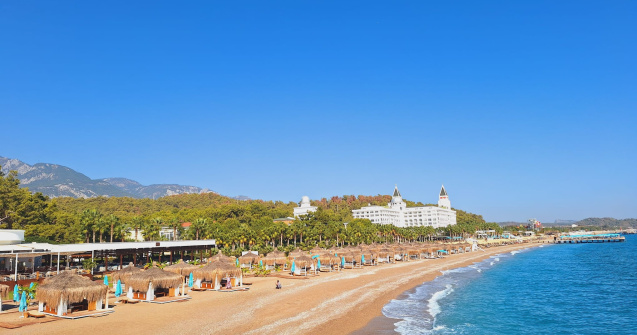 Vacanță în Antalya la 20 de grade: De ce noiembrie e luna ideală?