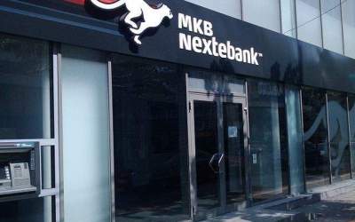 Actionarii Carpatica au...