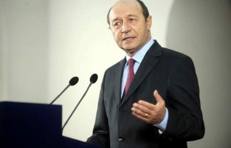 Basescu: SERVICIILE s-au implicat, prin Melescanu, in campanie