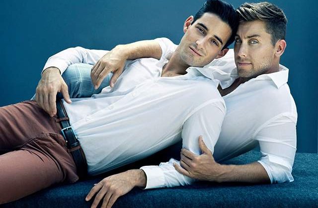 Lance Bass, fost membru `N Sync, s-a CASATORIT cu logodnicul lui