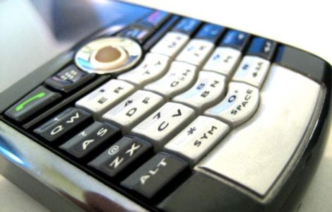 Boeing colaboreaza cu BlackBerry pentru un telefon-spion