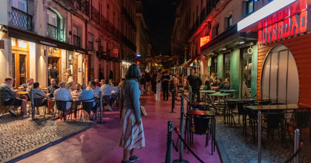 Descoperă destinațiile secrete din Portugalia pentru o viață de noapte memorabilă