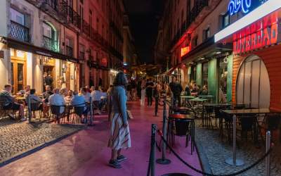 Descoperă destinațiile...