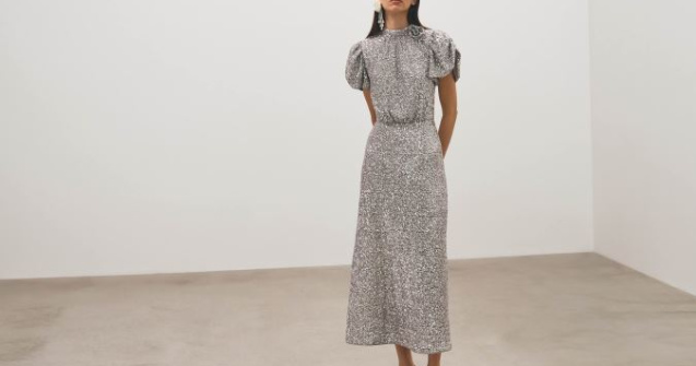 A fost deschis sezonul petrecerilor! Cele mai hot articole din colecția Reserved