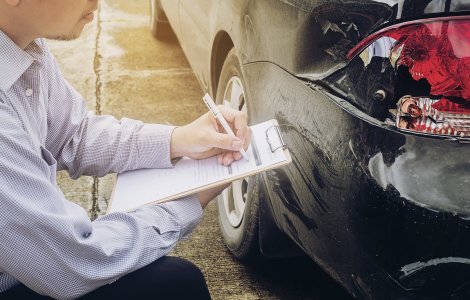 Ce trebuie să faci după un accident auto