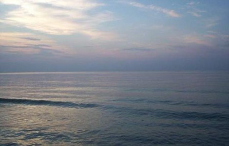 O cantitate NEDETERMINATA de petrol, deversata in Marea Neagra