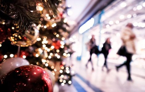 Cum să supraviețuiești Crăciunului în era consumerismului