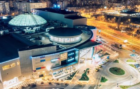 Programul secret al mallurilor Vitan și Plaza România de sărbători: Află când își deschid porțile de Crăciun și Anul Nou!