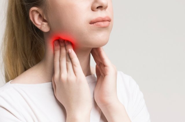 10 semne ca ai probleme cu tiroida - simptome și manifestări care duc la crize de glanda tiroida