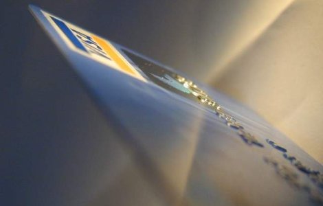 Visa si MasterCard si-au suspendat serviciile in Crimeea