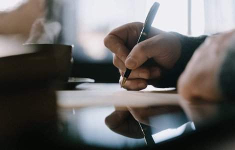 Descoperă cele mai emoționante mesaje pentru persoanele speciale din viața ta