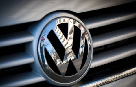 Volkswagen șochează: 35.000 de angajați concediați, fabricile rămân deschise