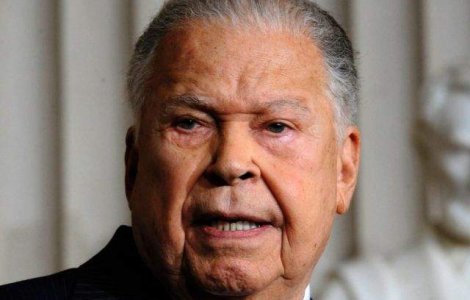 Primul senator afroamerican ales in SUA a decedat