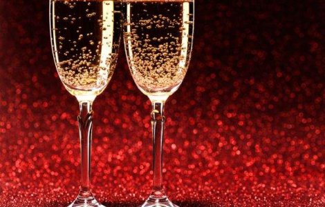  Top  Ti-a mai RAMAS sampanie de la REVELION? Iata cum o poti folosi