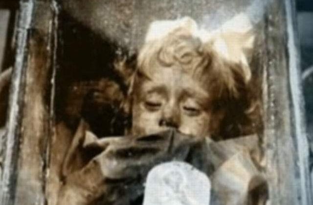 [Video] Iluzie optica sau mumia isi DESCHIDE ochii?