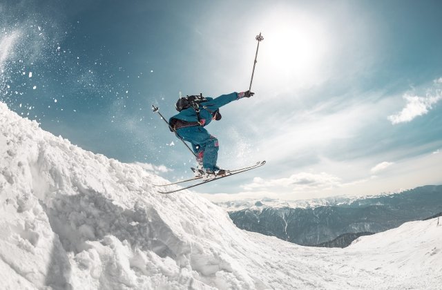 Cum pregătim eficient bagajul de vacanță pentru schi? 