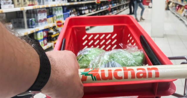 Economisește 5% la cumpărături cu noul card Auchan și UniCredit!