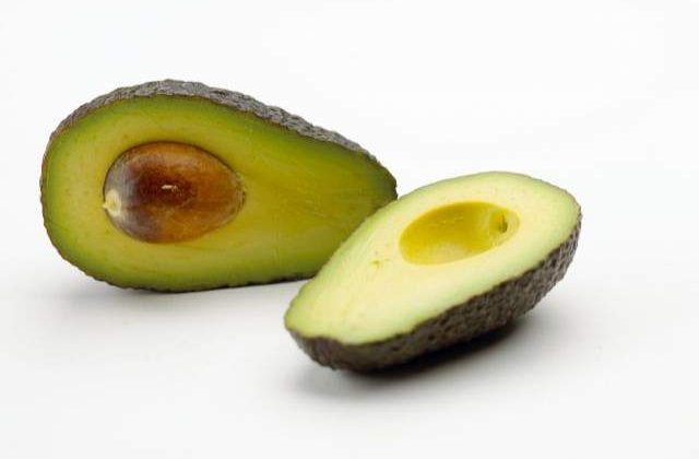Studiu: Consumul de avocado ajuta la scaderea colesterolului rau