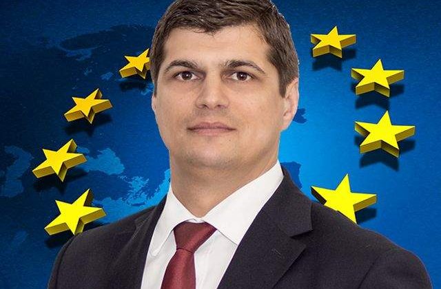 Europarlamentarul Laurentiu Rebega, urmarit penal in dosarul mitei de la Ministerul Agriculturii