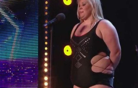  Video  Nimeni nu se astepta! A UIMIT publicul cu dansul la bara