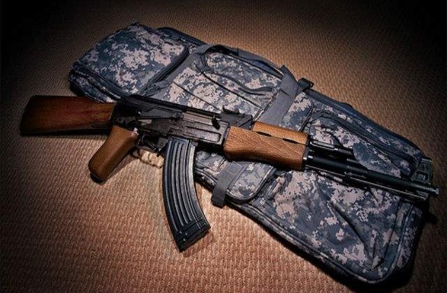 Ofiterii francezi au ordin sa poarte armele la ei tot timpul