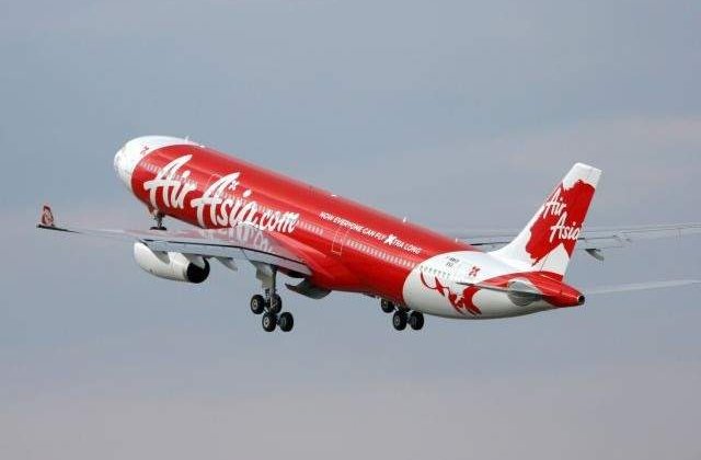Una dintre cele doua cutii negre ale avionului AirAsia, recuperata