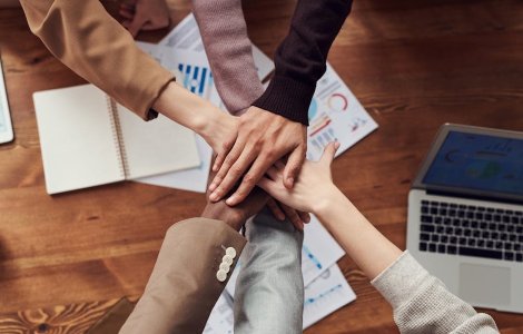 De ce nu suntem o familie la locul de muncă?