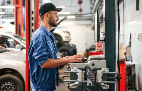 Angajări masive în Arad: Cine face recrutări în industria auto?