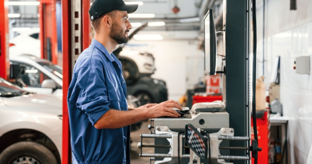 Angajări masive în Arad: Cine face recrutări în industria auto?