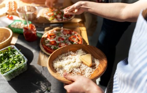 Cum să cucerești prin gust: Rețete italiene care îți vor face prietenii să revină