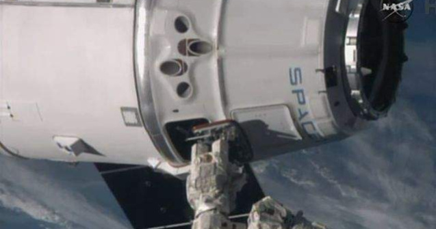 Capsula Dragon a ajuns langa Statia Spatiala Internationala