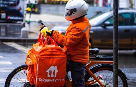 Prosus preia Takeaway: Ce înseamnă pentru eMAG și piața de food delivery?