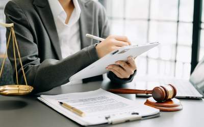 Notarul autorizat în...