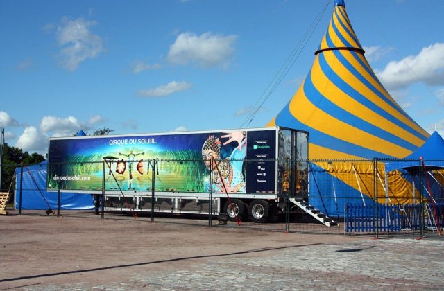 Povestea și pasiunile lui Guy Lalibert&eacute;, fondatorul Cirque du Soleil
