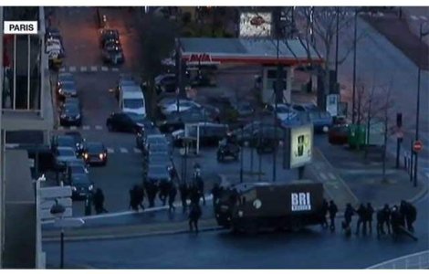  Video  Noi imagini din timpul atacului comis de Amedy Coulibaly