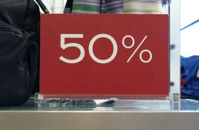 S-a dat startul REDUCERILOR de iarna! Cele mai bune oferte ale magazinelor online