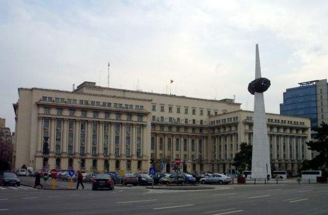 Consiliera lui Oprea si secretarul general adjunct din MAI, eliberati din functii