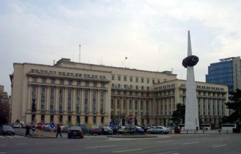 Consiliera lui Oprea si secretarul general adjunct din MAI, eliberati din functii