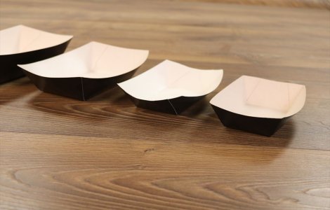 Finger food, mai delicios dacă îl servești în bărcuțe de carton negre? Despre psihologia ambalajelor