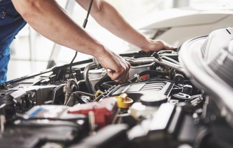 Tensiunile dintre asiguratori și service-uri amenință să crească costurile reparațiilor auto