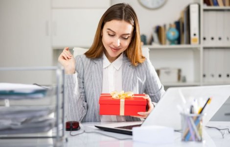 Cum să oferi cadouri memorabile fără a depăși bugetul alocat: 4 recomandări