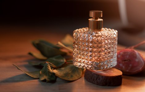 De ce extractele de parfum arăbesc durează atât de mult? Secretele aromelor intense