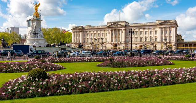 Secretele nedezvăluite ale Palatului Buckingham te vor uimi!