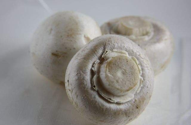 Un roman consuma de patru ori mai putine ciuperci fata de media in UE