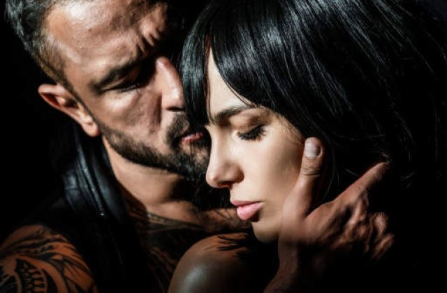 Bărbații &rdquo;Zburători&rdquo;: Cinci zodii de bărbați care seduc și apoi pleacă precum v&acirc;ntul