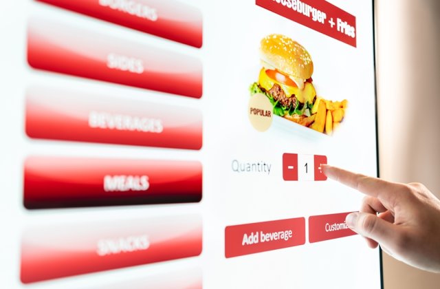 Digitalizarea &icirc;n restaurante: trenduri care schimbă industria ospitalității