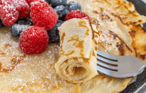 Clătite pufoase - Rețetă de clătite perfecte cu apă minerală