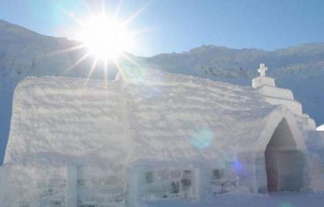 Biserica de Gheata de la Balea Lac, finalizata. Cand va fi sfintita