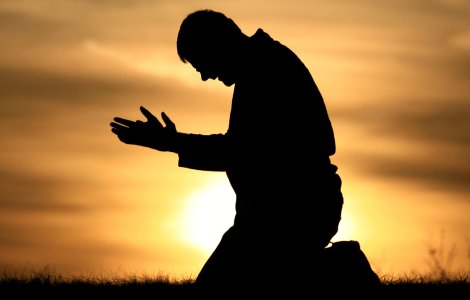 Rugăciune la începerea lucrului - Ghid complet pentru spor și reușită în muncă